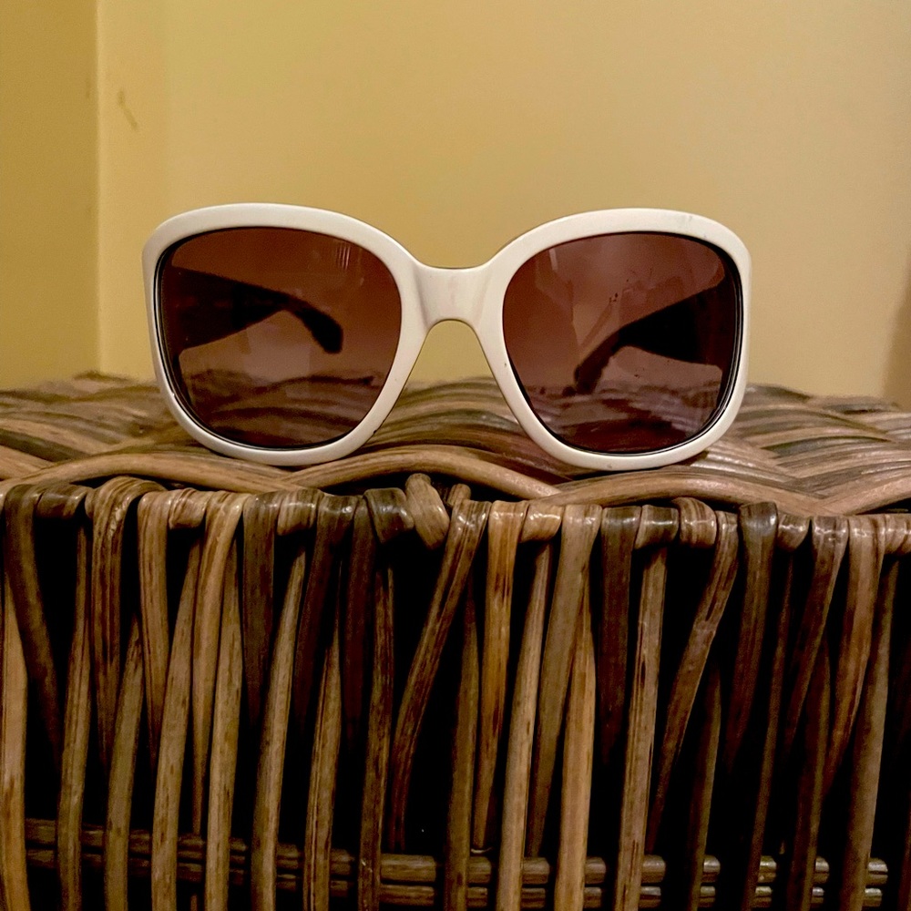 Brand new Marc Jacobs Sunglasses.